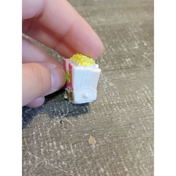 Moose Shopkins popcorn bucket glasses mini toy figure - Picture 3 of 5